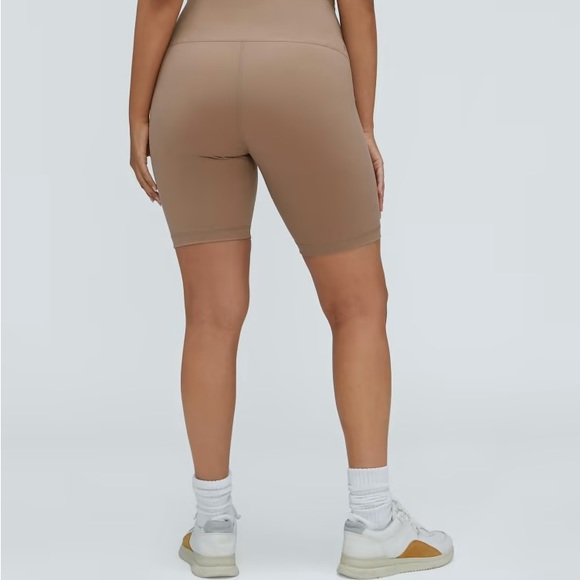 Everlane The Perform Bike Short & The Perform Bra® Set - Picture 3 of 5